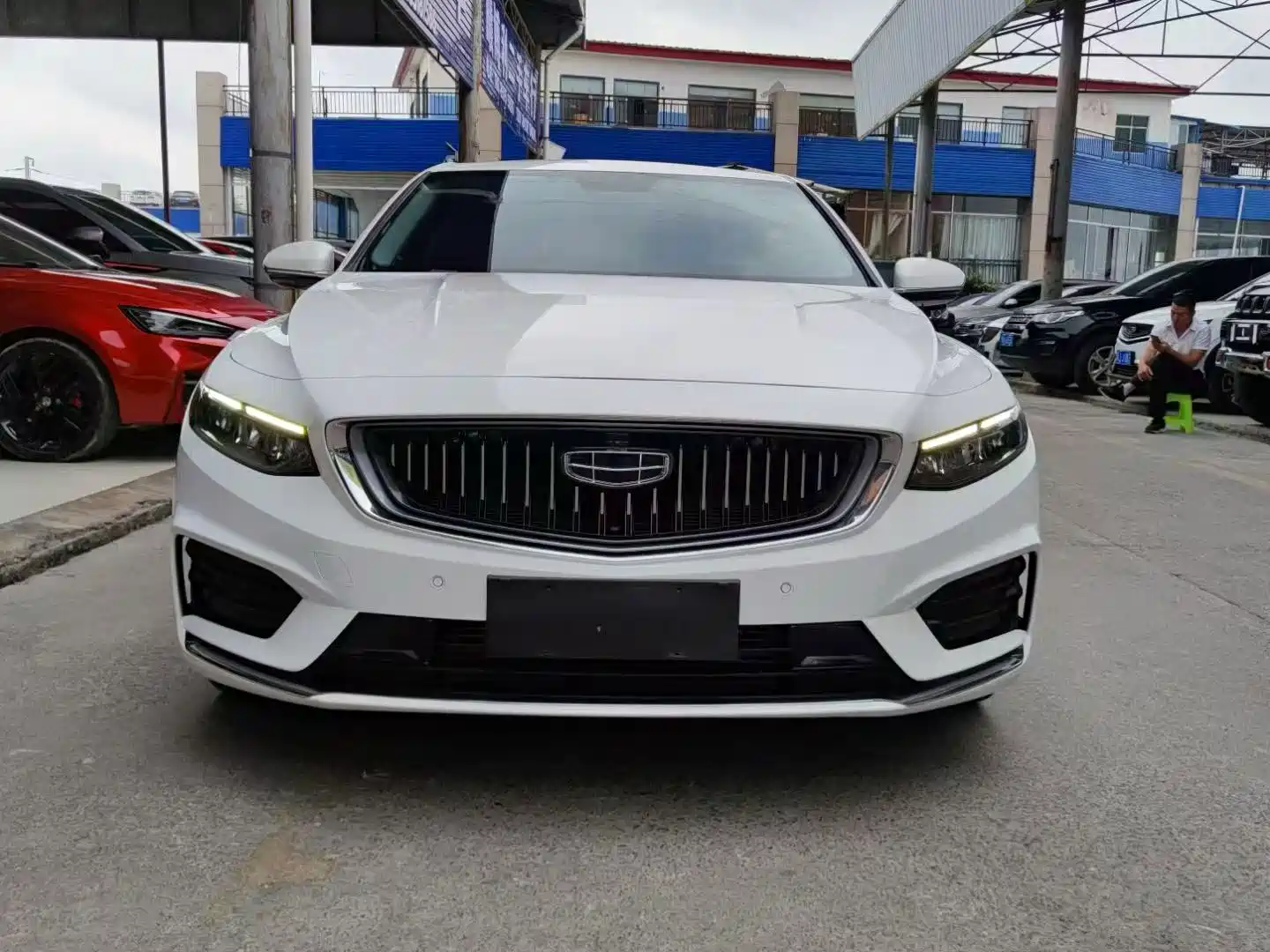 Фото 2 - Geely Preface