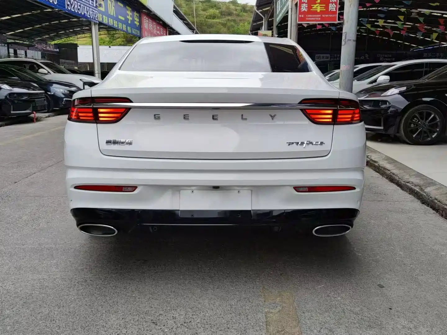 Фото 4 - Geely Preface