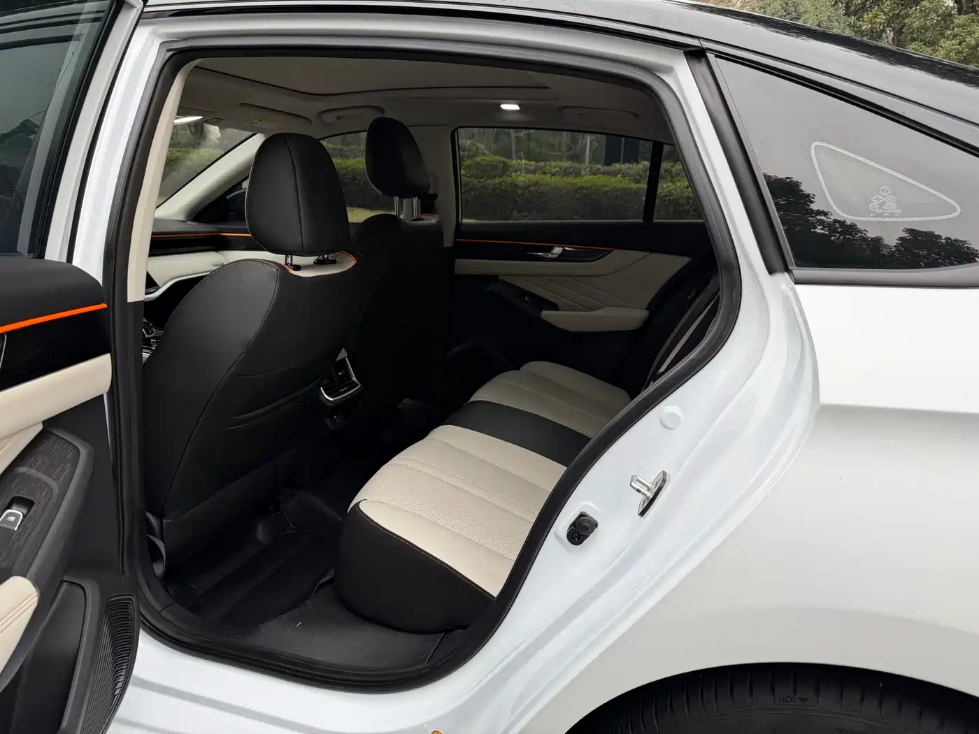 DONGFENG YI HYUN MAX