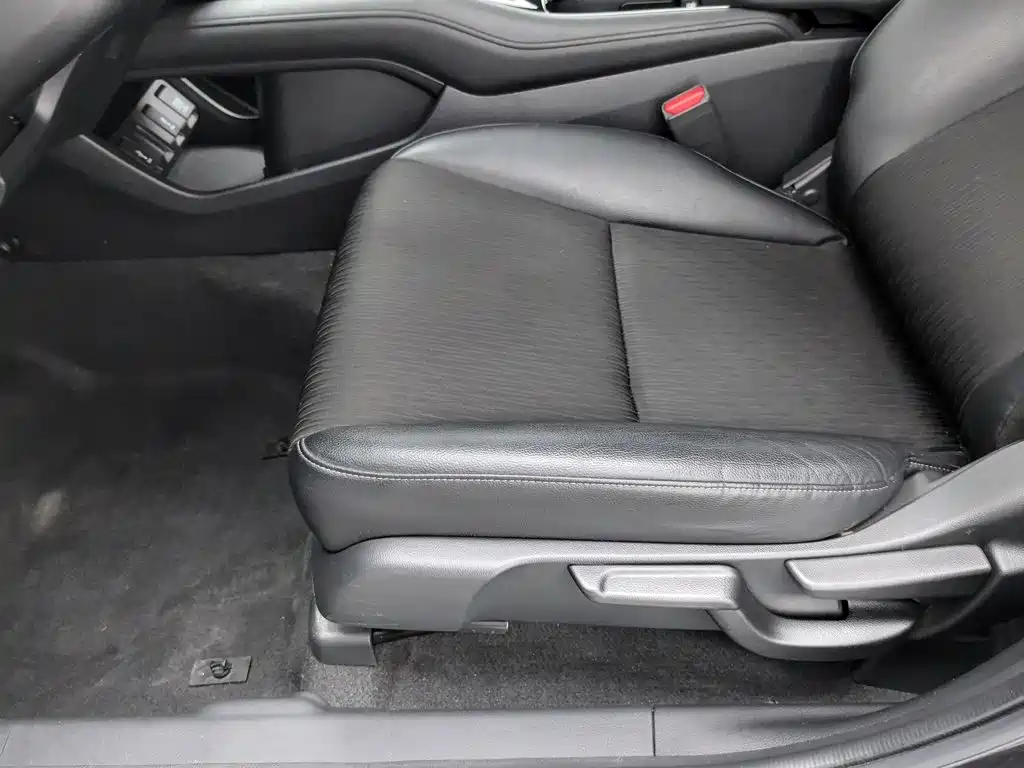Фото 20 - Honda Vezel