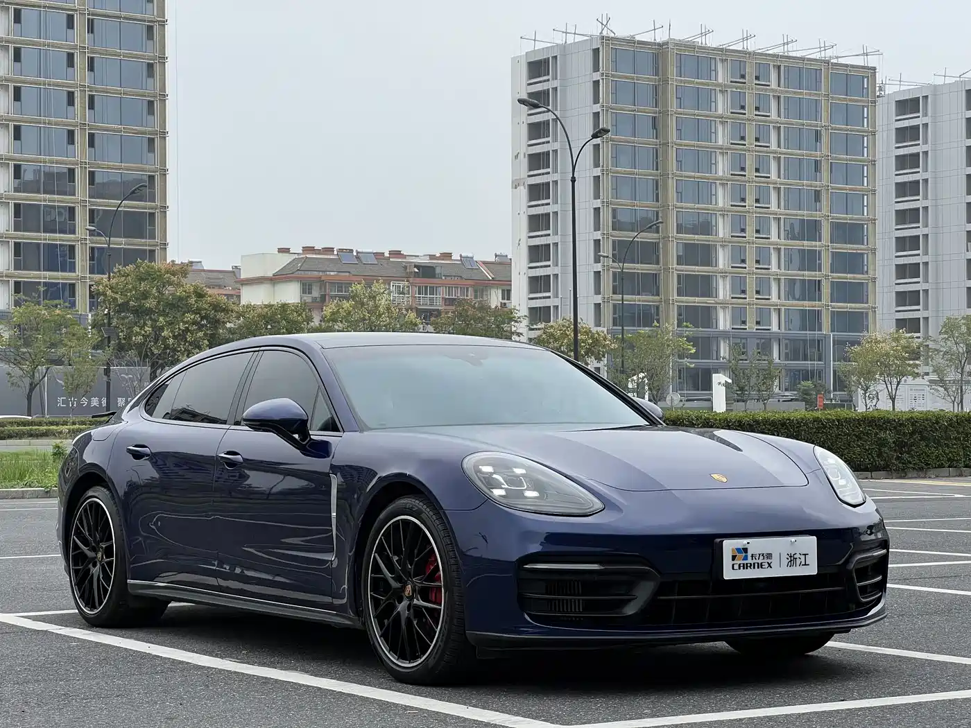 PORSCHE PANAMERA