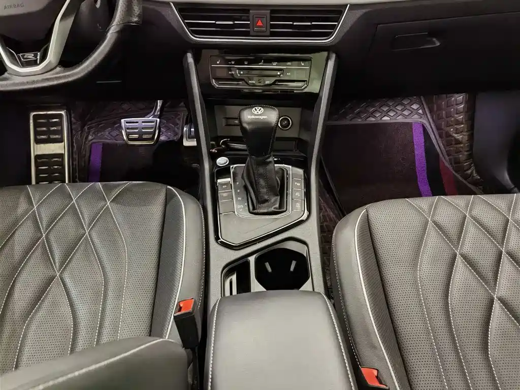 Volkswagen Tiguan L 2022 330TSI Auto 2WD R-Line Premium Edition фото 14