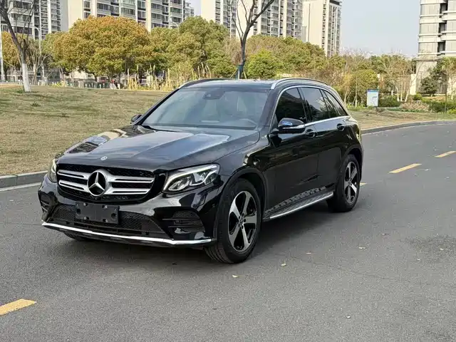 MERCEDES-BENZ GLC