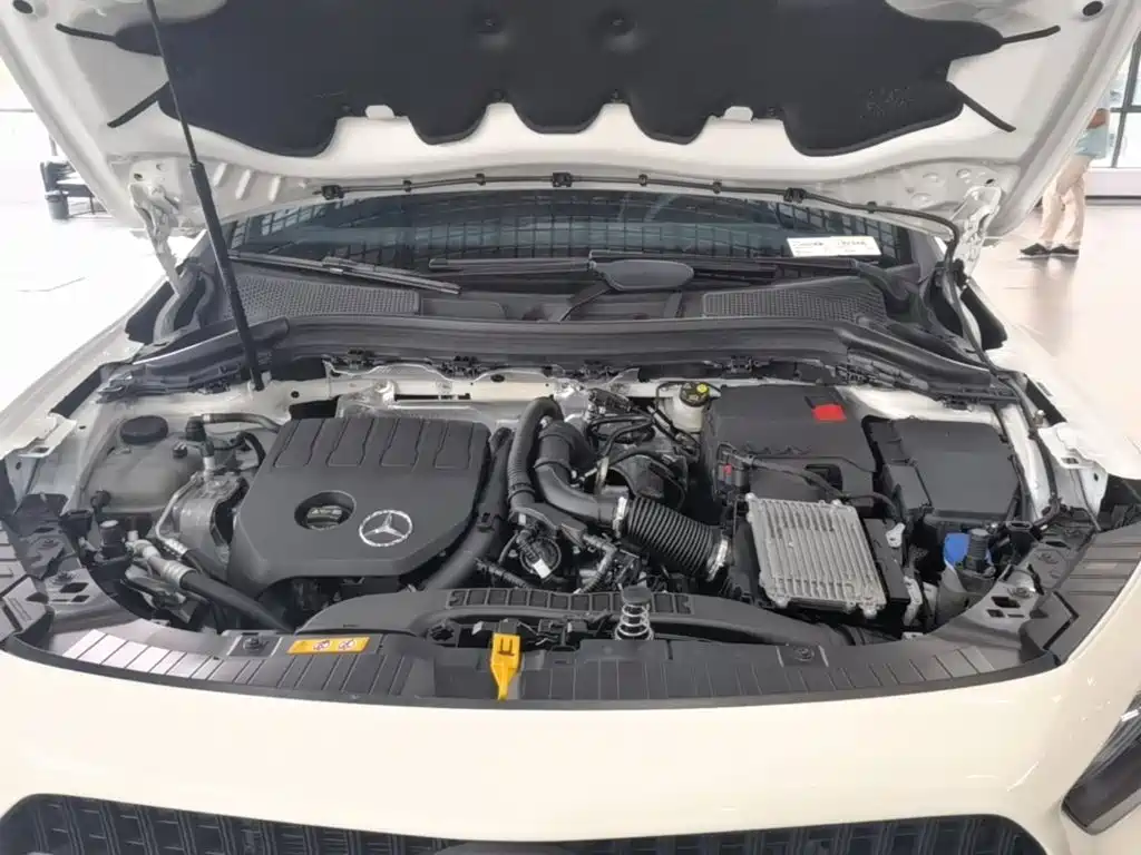 Mercedes-Benz GLA 2025 2024 GLA 200