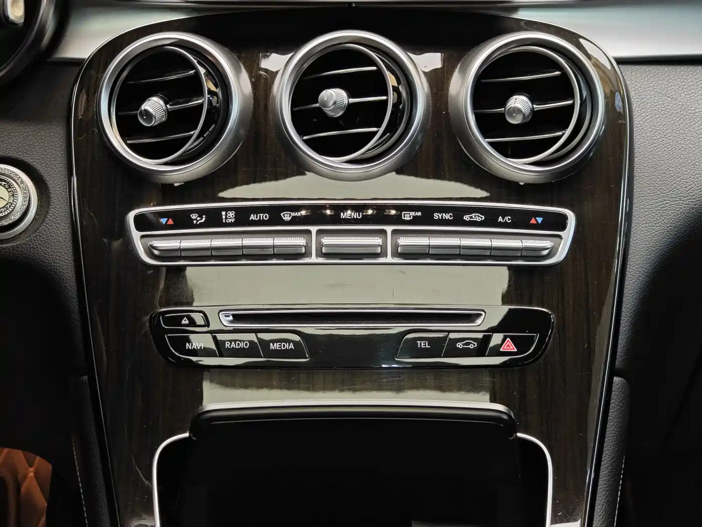 Mercedes-Benz GLC 2017 GLC 260 4MATIC Luxury фото 17