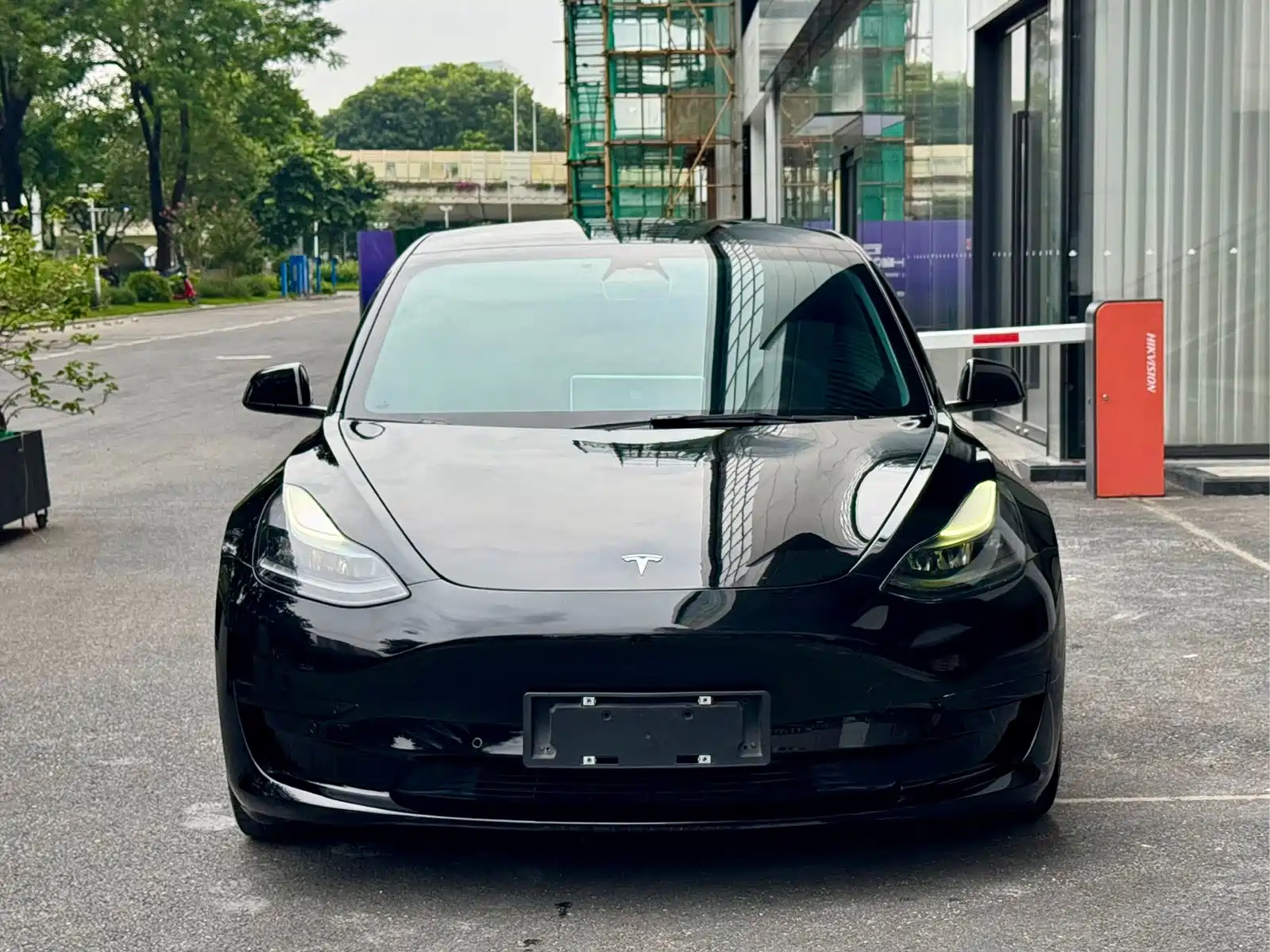 Фото 2 - Tesla Model 3