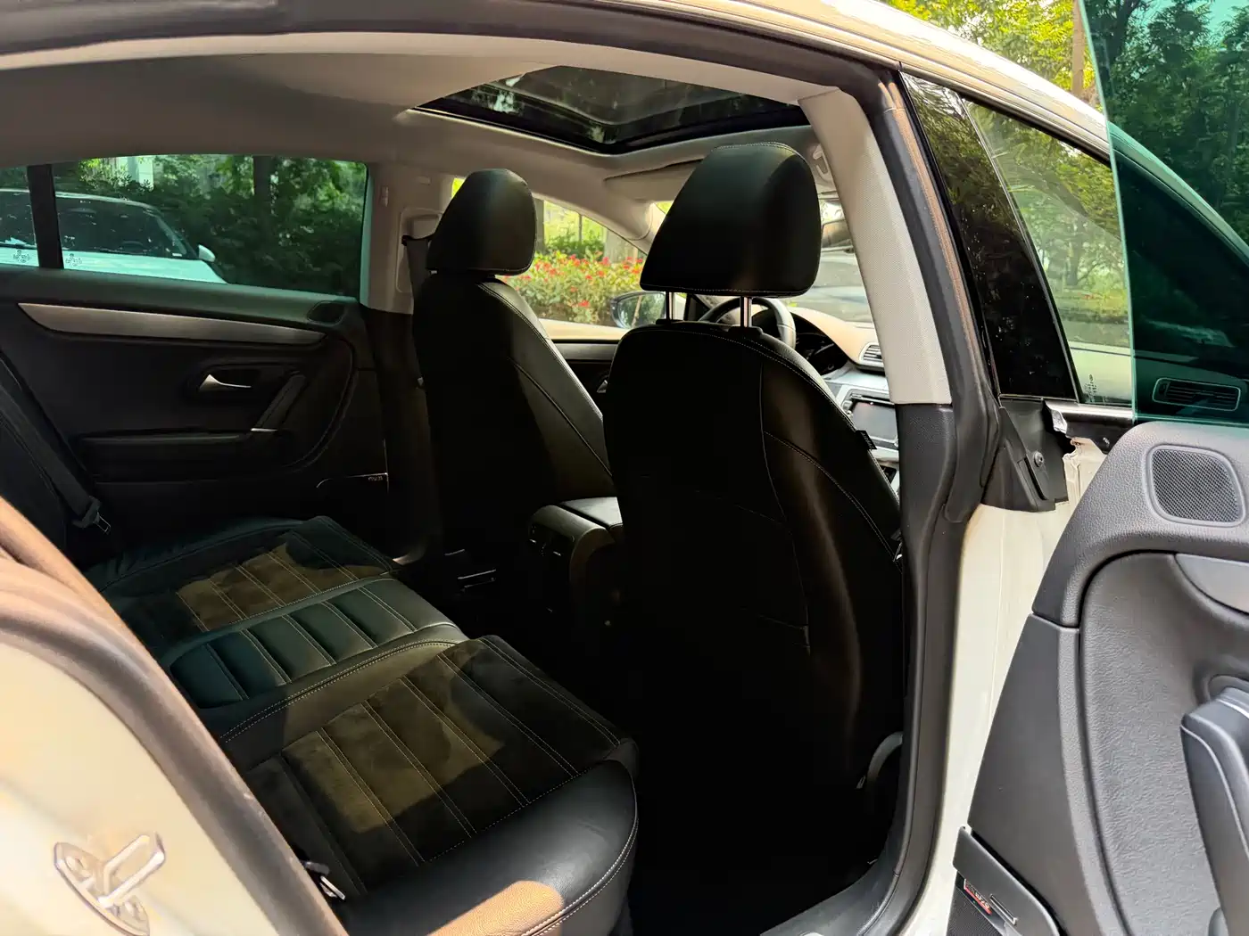 Volkswagen FAW-Volkswagen CC 2012 1.8TSI Premium фото 9