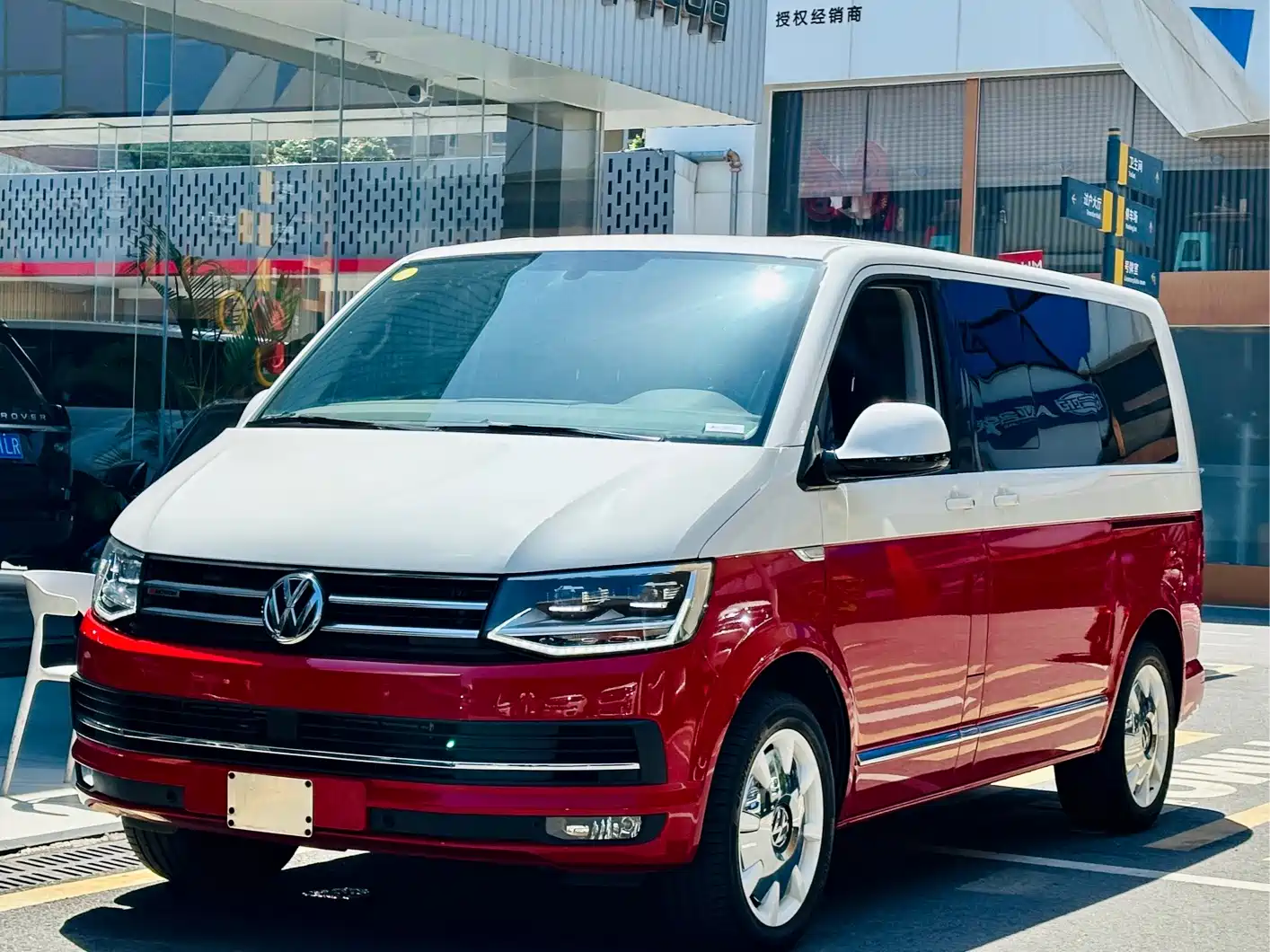 Фото 1 - Volkswagen Multivan