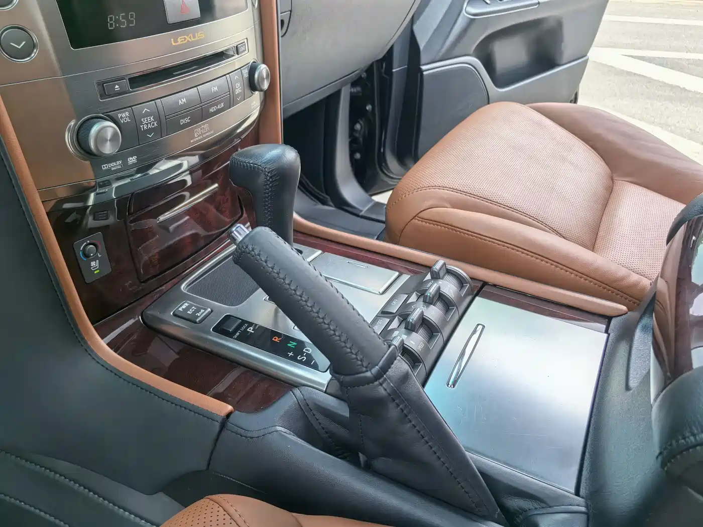 Lexus LX 2011 2012 Model 570
