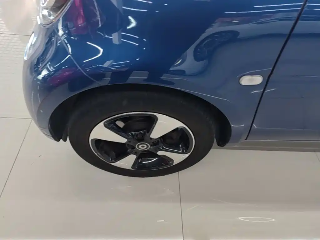 smart fortwo 2018 2018 1.0L 52kW Hardtop Passion Edition China V