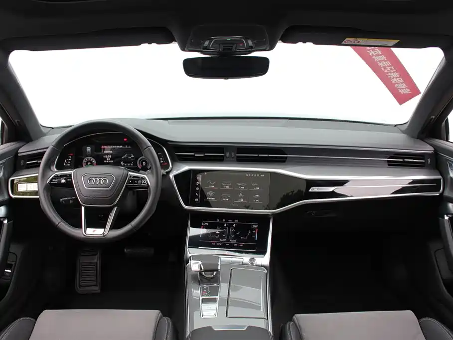 Audi A6L 2021 45 TFSI Exclusive Sport фото 2