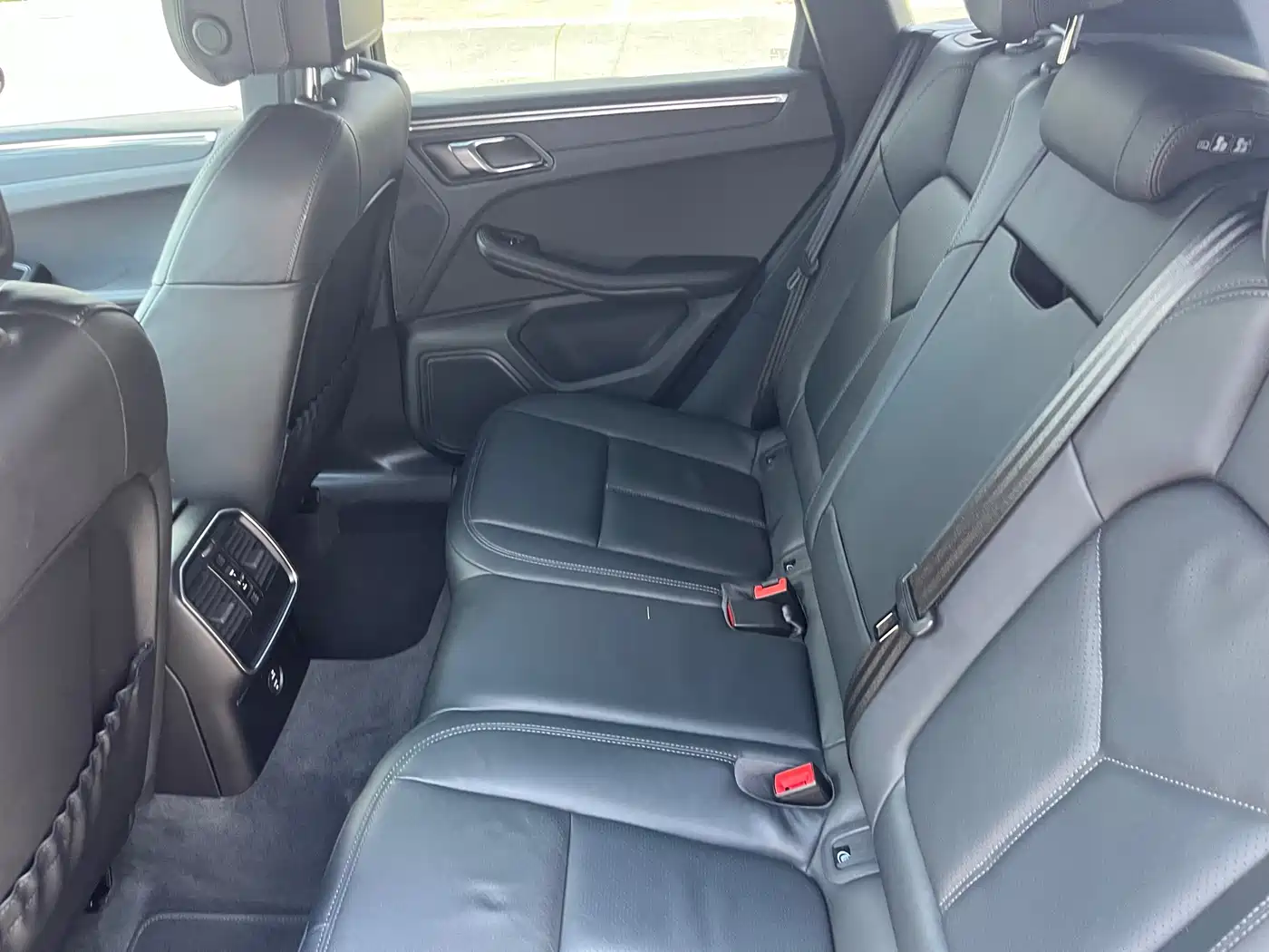 Porsche Macan 2023 Macan 2.0T фото 12