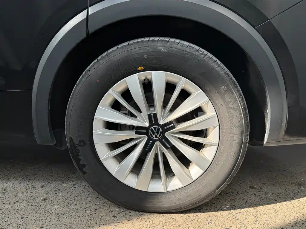 Volkswagen Viloran 2023 Facelift 330TSI Business Edition фото 16