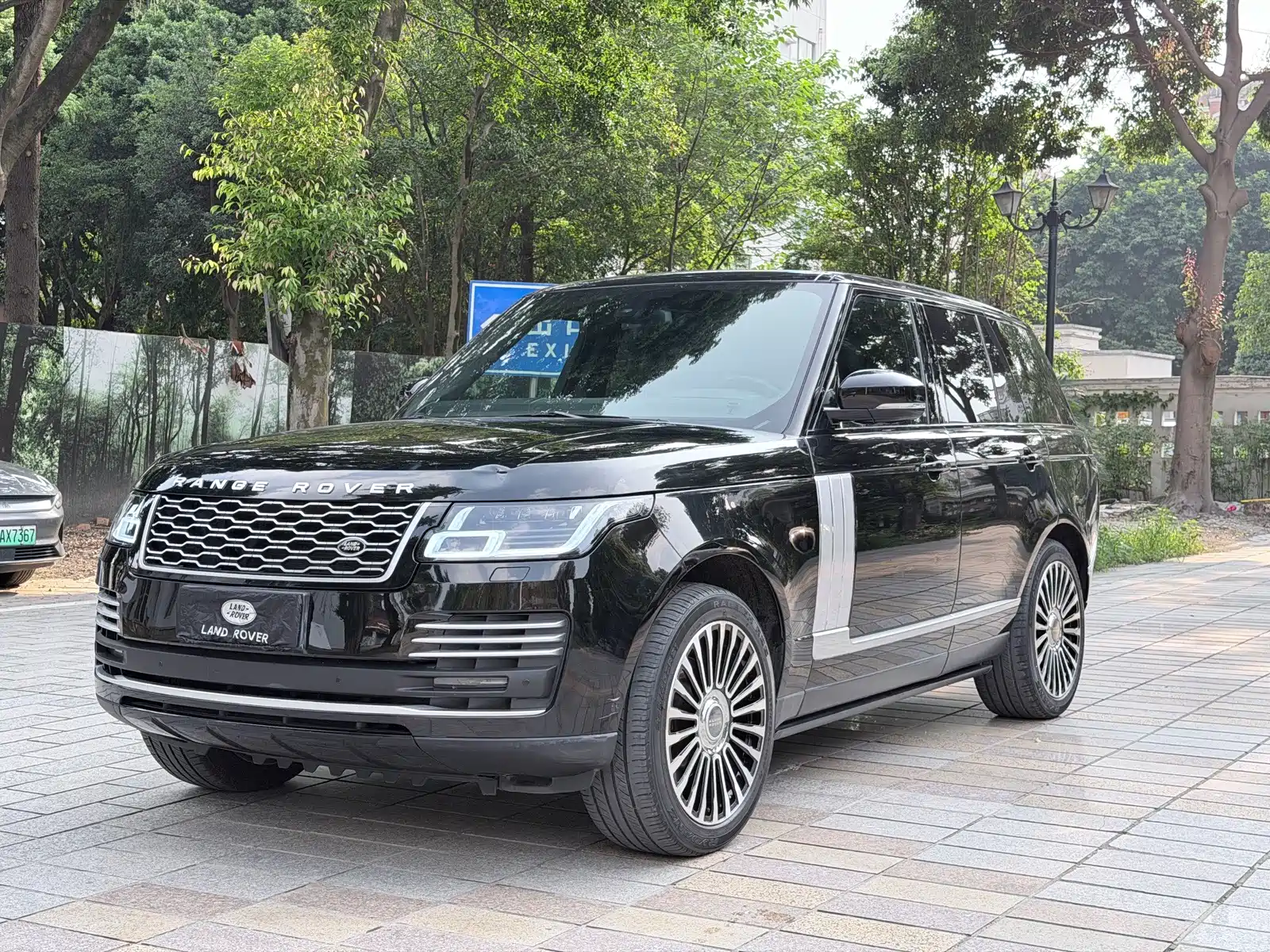 Фото 1 - Land Rover Range Rover