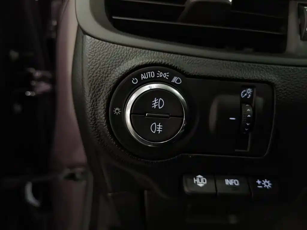Фото 21 - Buick Envision Plus