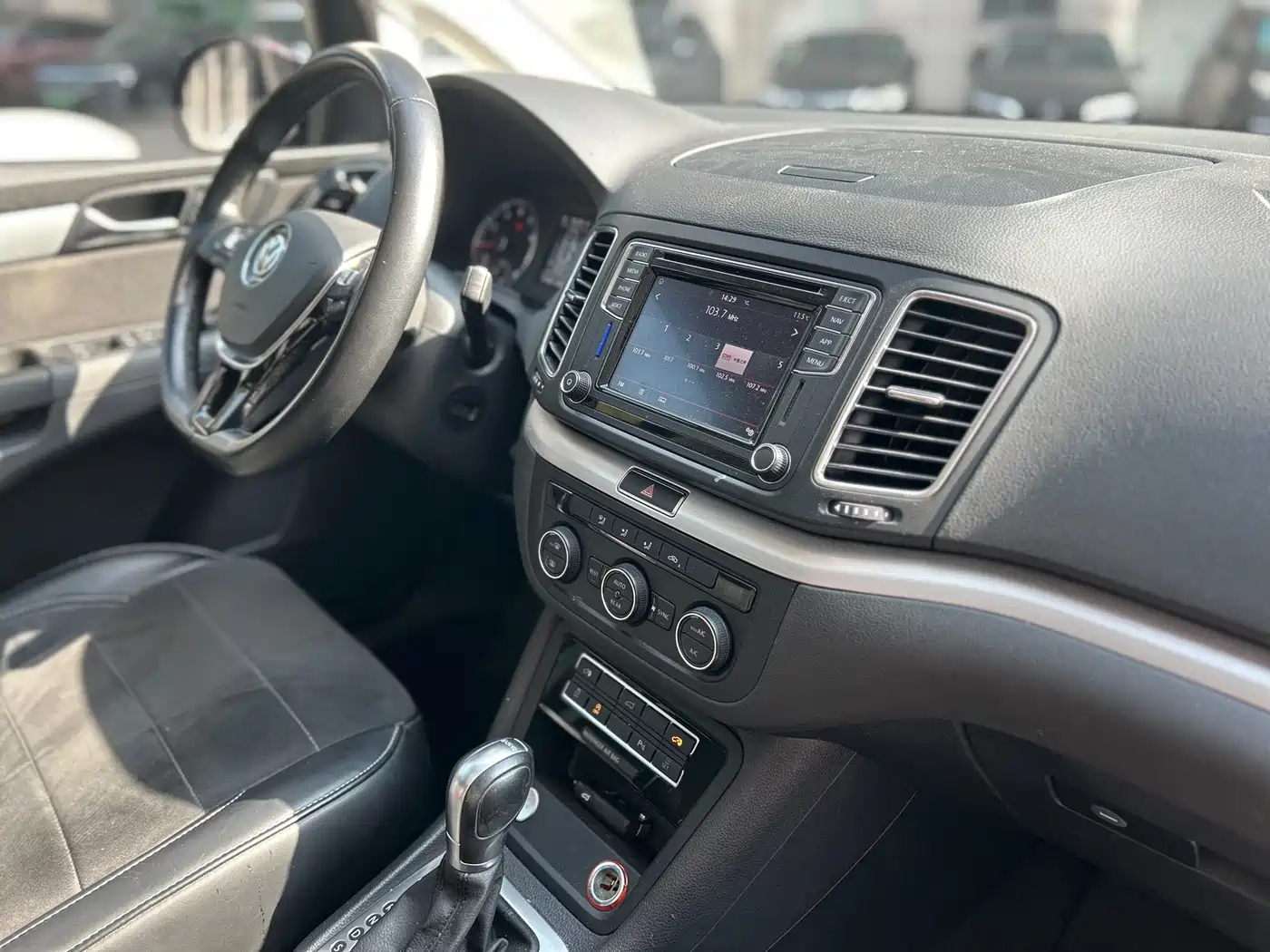 Volkswagen Sharan 2018 380TSI Comfort 7-Seater фото 13