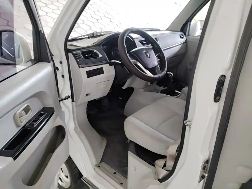 Jinbei New Hiace X30L 2022 2021 1.5L Fortune Non-AC Version Van China VI SWC15M