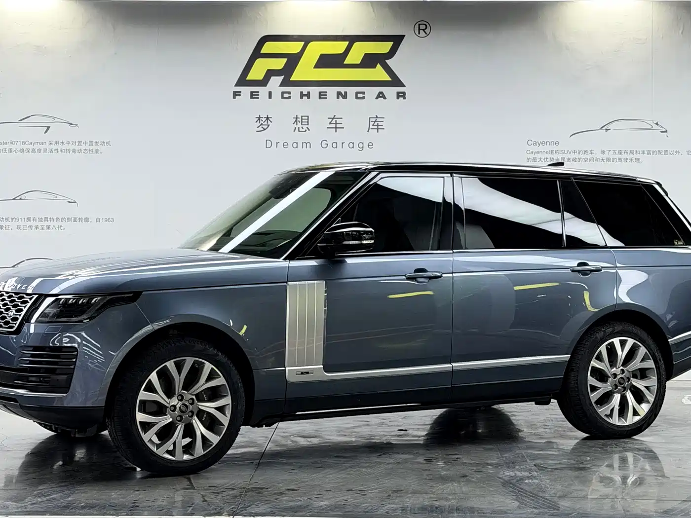 Land Rover Range Rover 2022 3.0 L6 400PS Heritage Extended Classic Edition фото 2
