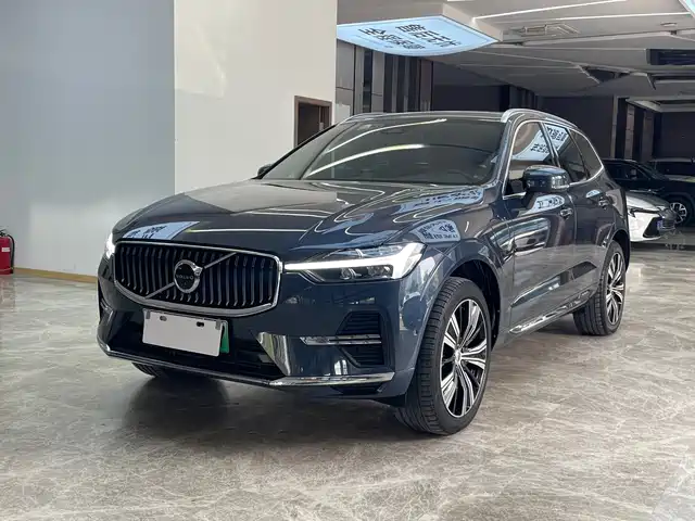  Volvo Volvo XC60 Plug-in Hybrid 2022 T8 Plug-in Hybrid Long Range AWD Momentum Luxury Edition