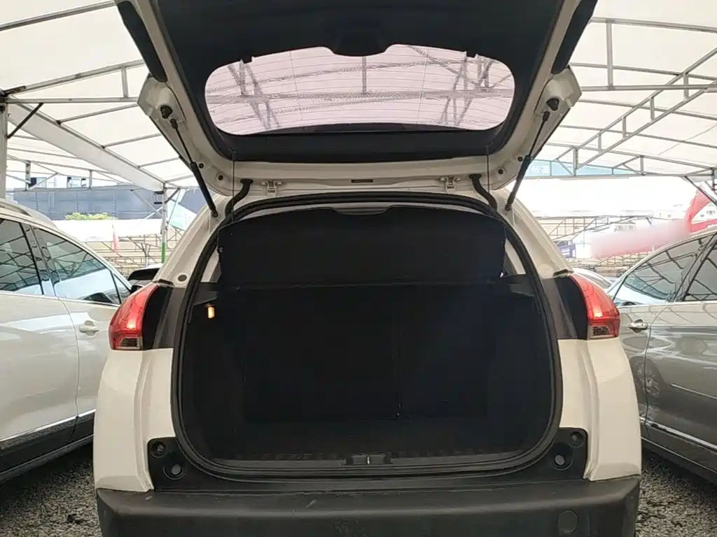 Photo 19 - Peugeot 2008