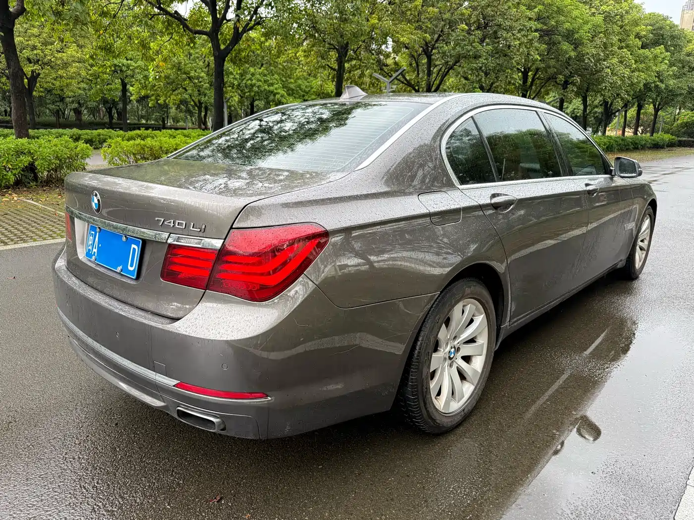 Фото 5 - BMW 7 Series