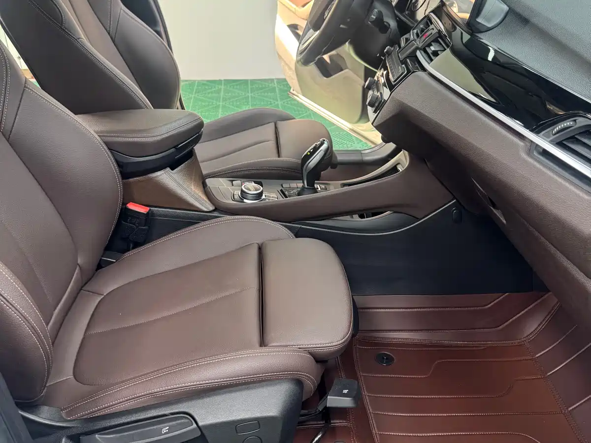 BMW X1 2022 sDrive20Li Fashion фото 21