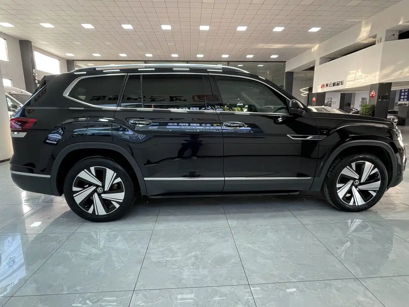 Volkswagen Teramont 2023 380TSI AWD Premium Luxury Edition фото 4