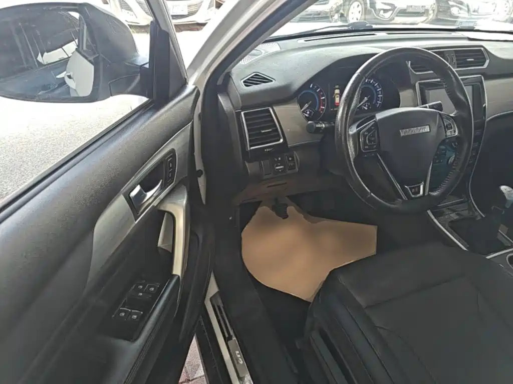 Haval H2 2018 2018 Model Red Label 1.5T Manual 2WD Elite