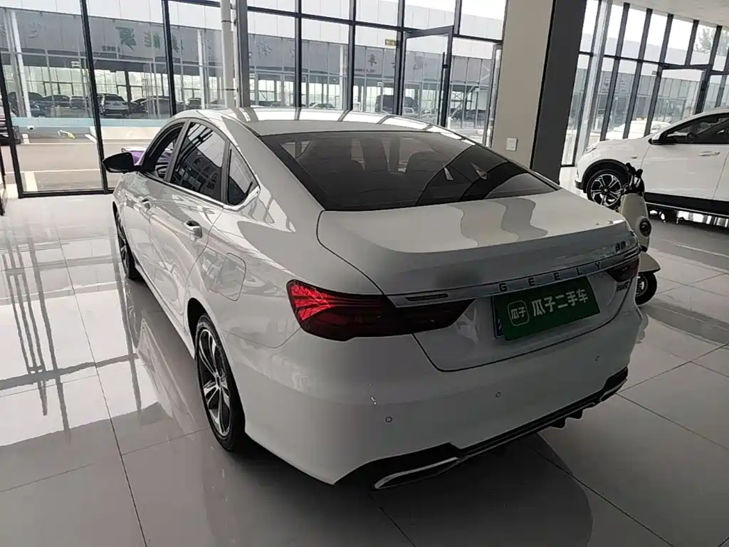 Фото 5 - Geely Binrui