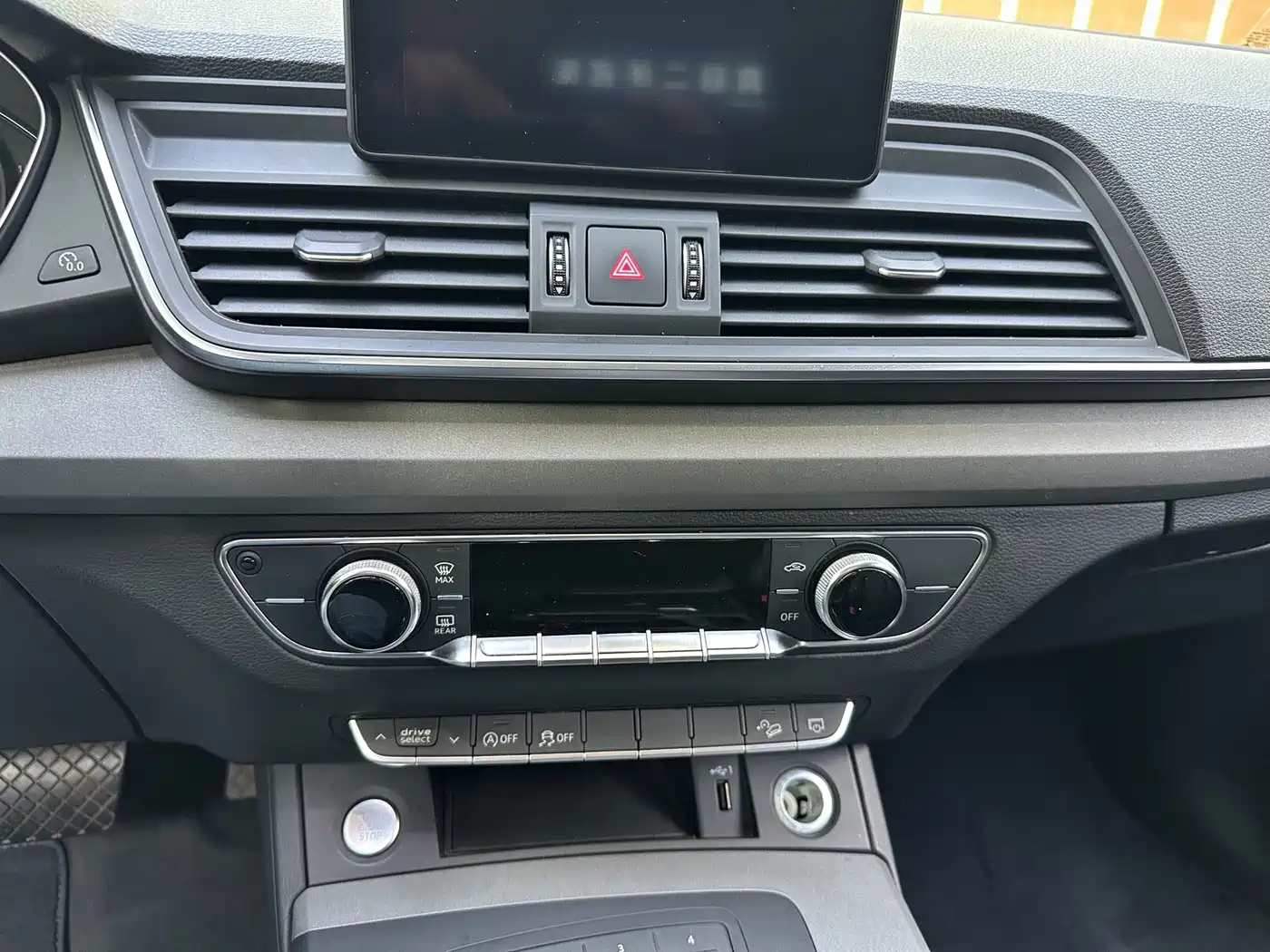Audi Q5L 2018 2018 40 TFSI Prestige Progressive (China V)