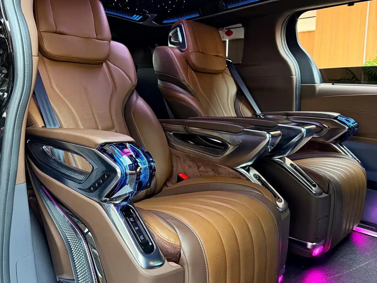 Toyota Sienna 2024 2.5L Hybrid Comfort Edition фото 8