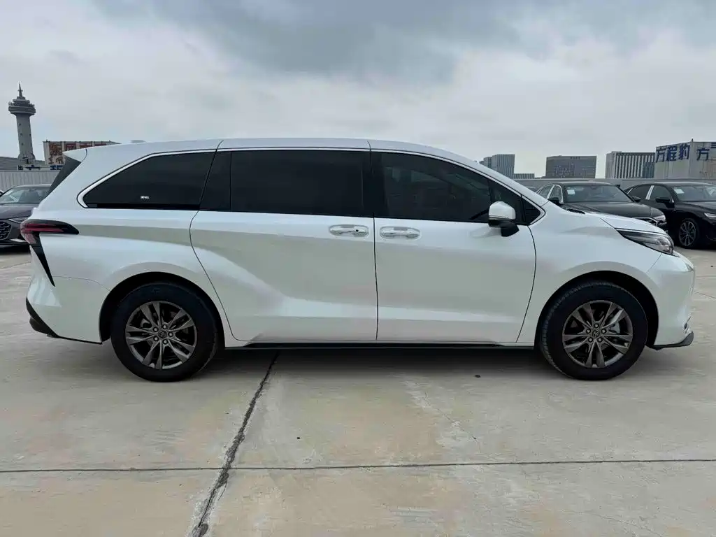 2026 Toyota Sienna