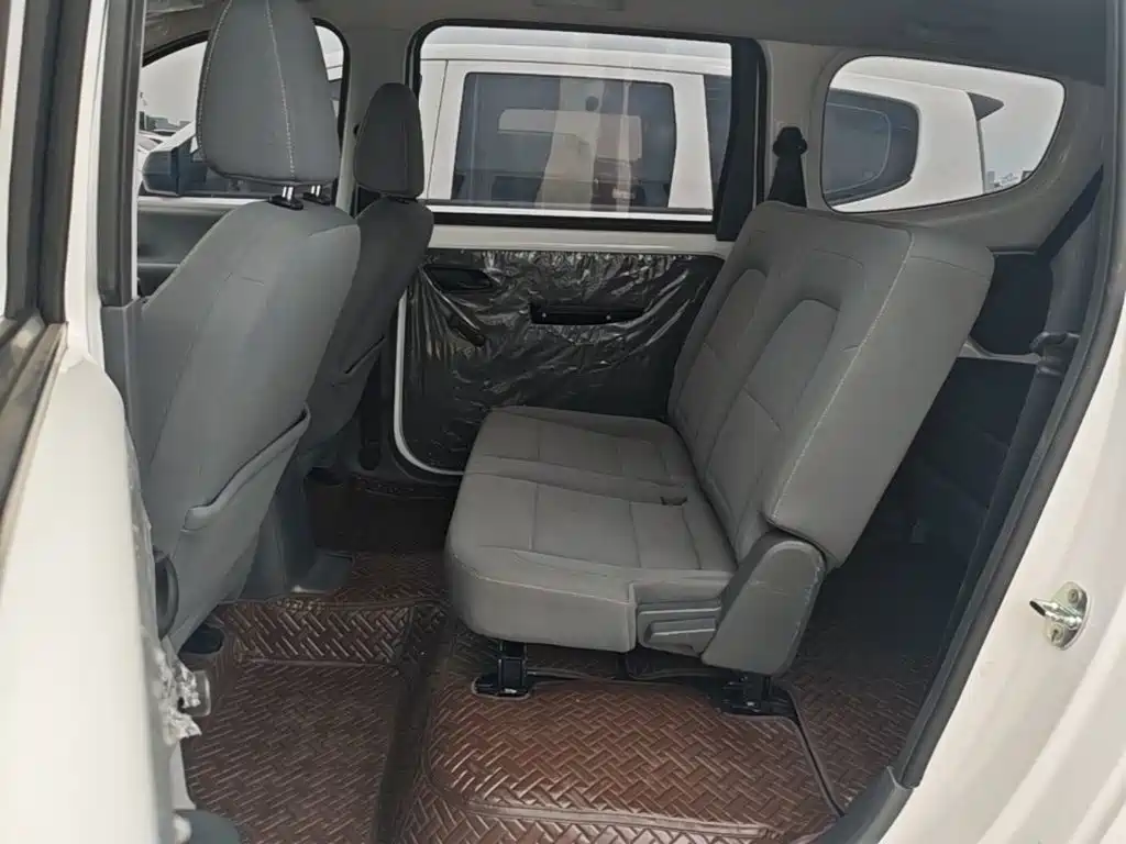 Фото 17 - Wuling Motors Wuling Hongguang New Energy