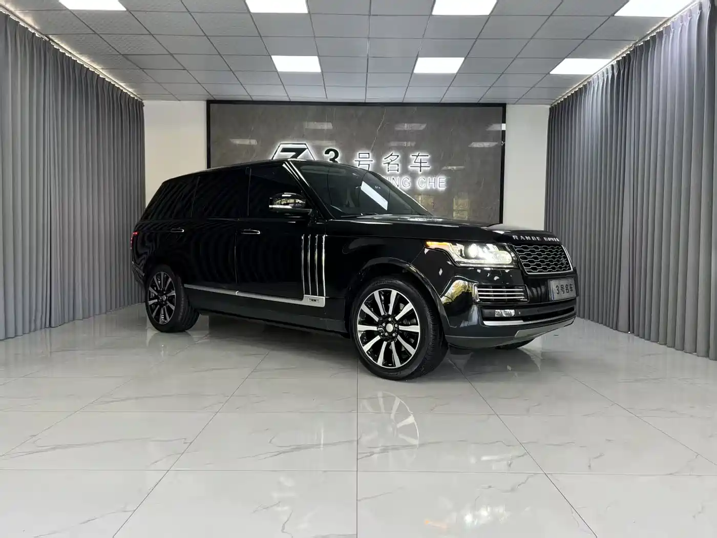 Land Rover Range Rover 2014 3.0 SC V6 Vogue SE Genesis Extended Edition фото 3