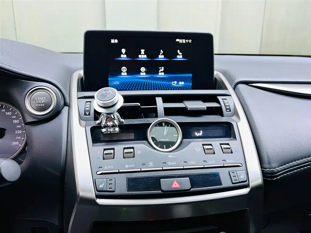 Lexus NX 2018 Model 300 AWD Fengshang Edition фото 13