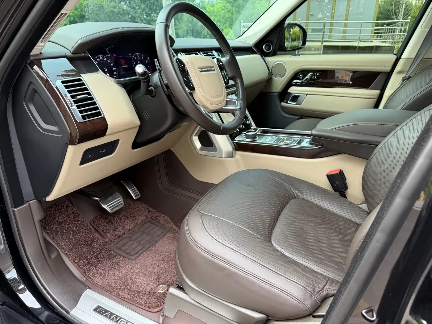 Фото 22 - Land Rover Range Rover