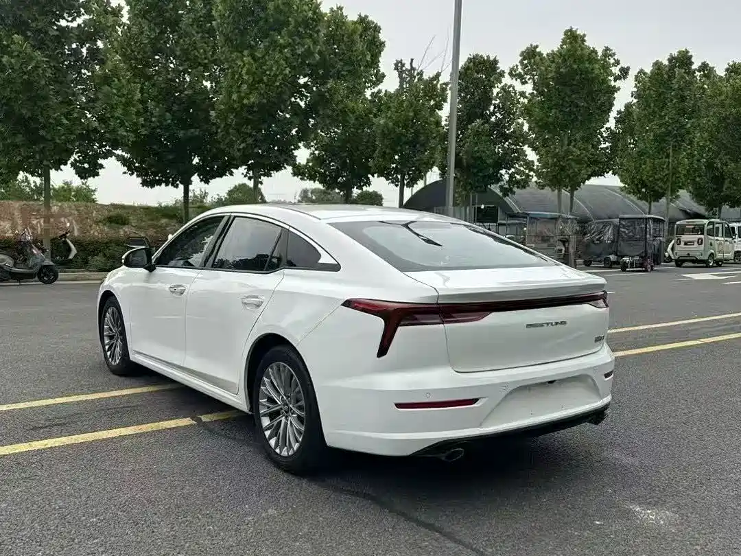 Фото 7 - Besturn B70