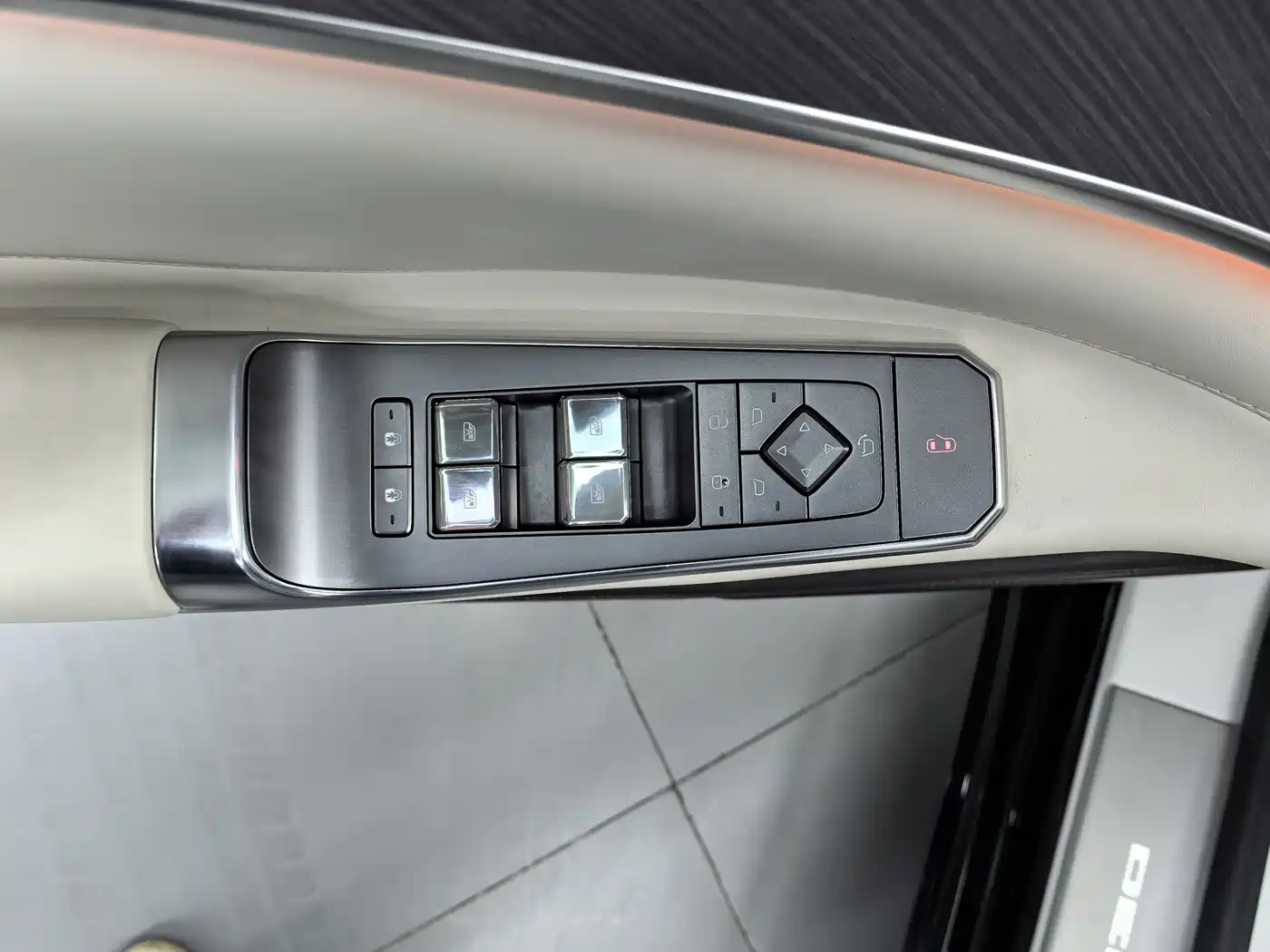 Denza Z9 2024 Model 1100km AWD Max Edition фото 9