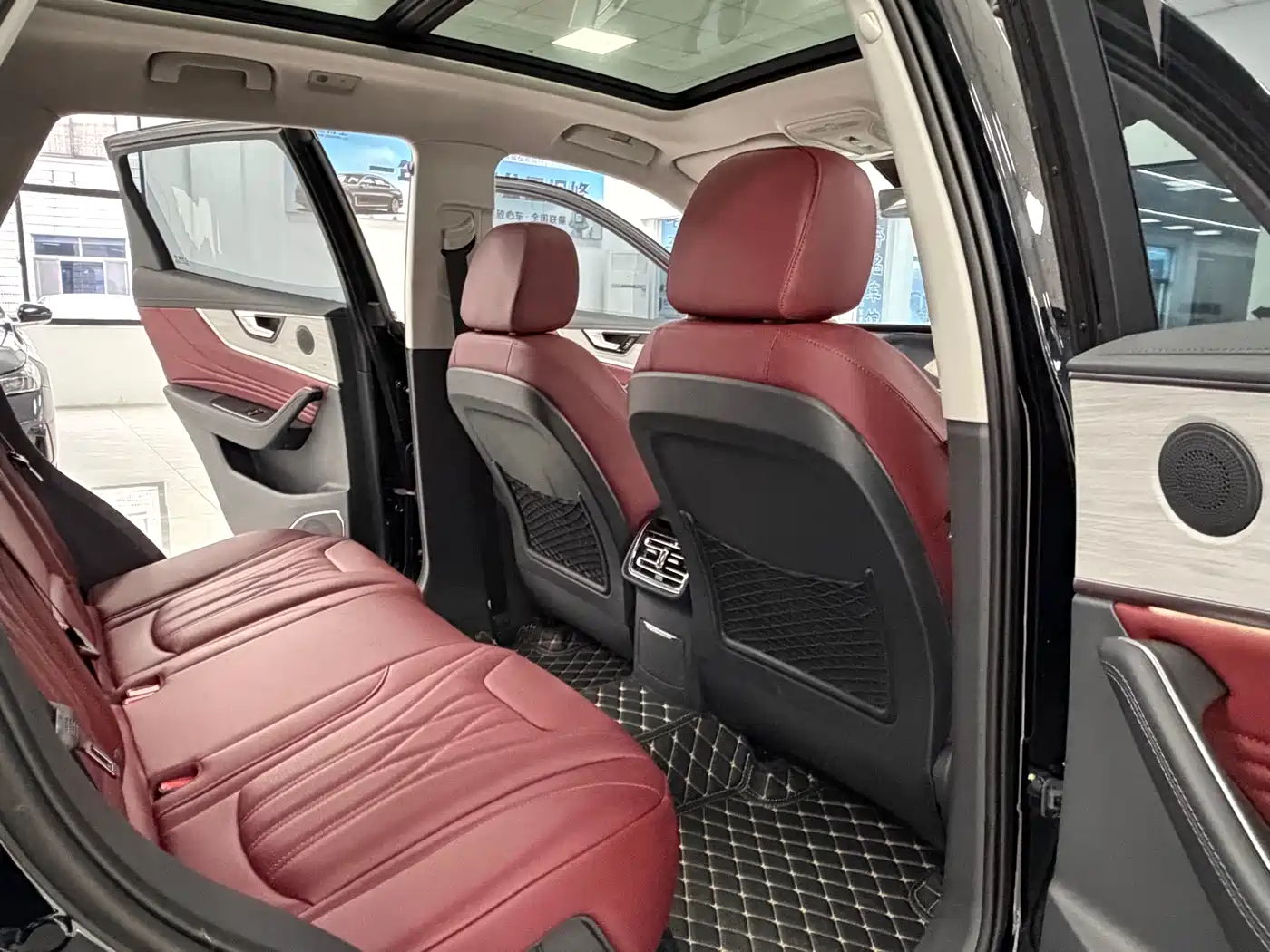 Hongqi HS5 2025 2.0T 2WD Qixiang Pro фото 12