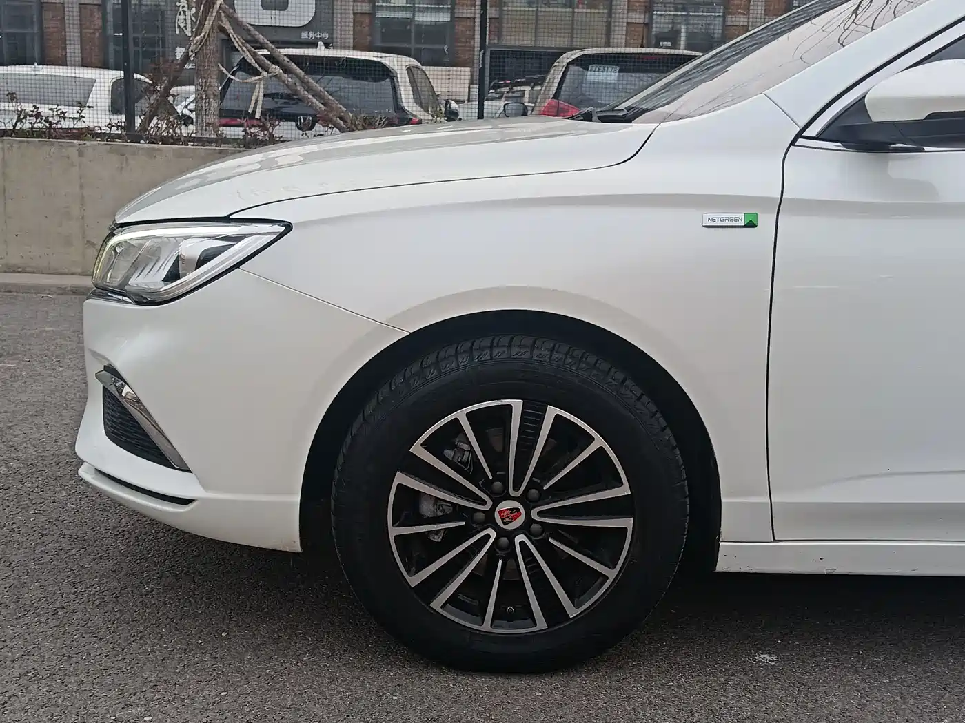 ROEWE EI5