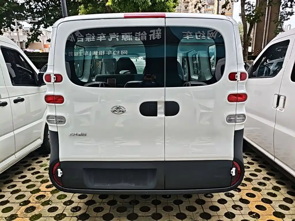 SAIC Maxus Dana V1 2025 2025 Low Roof Multi-purpose Version 42kWh