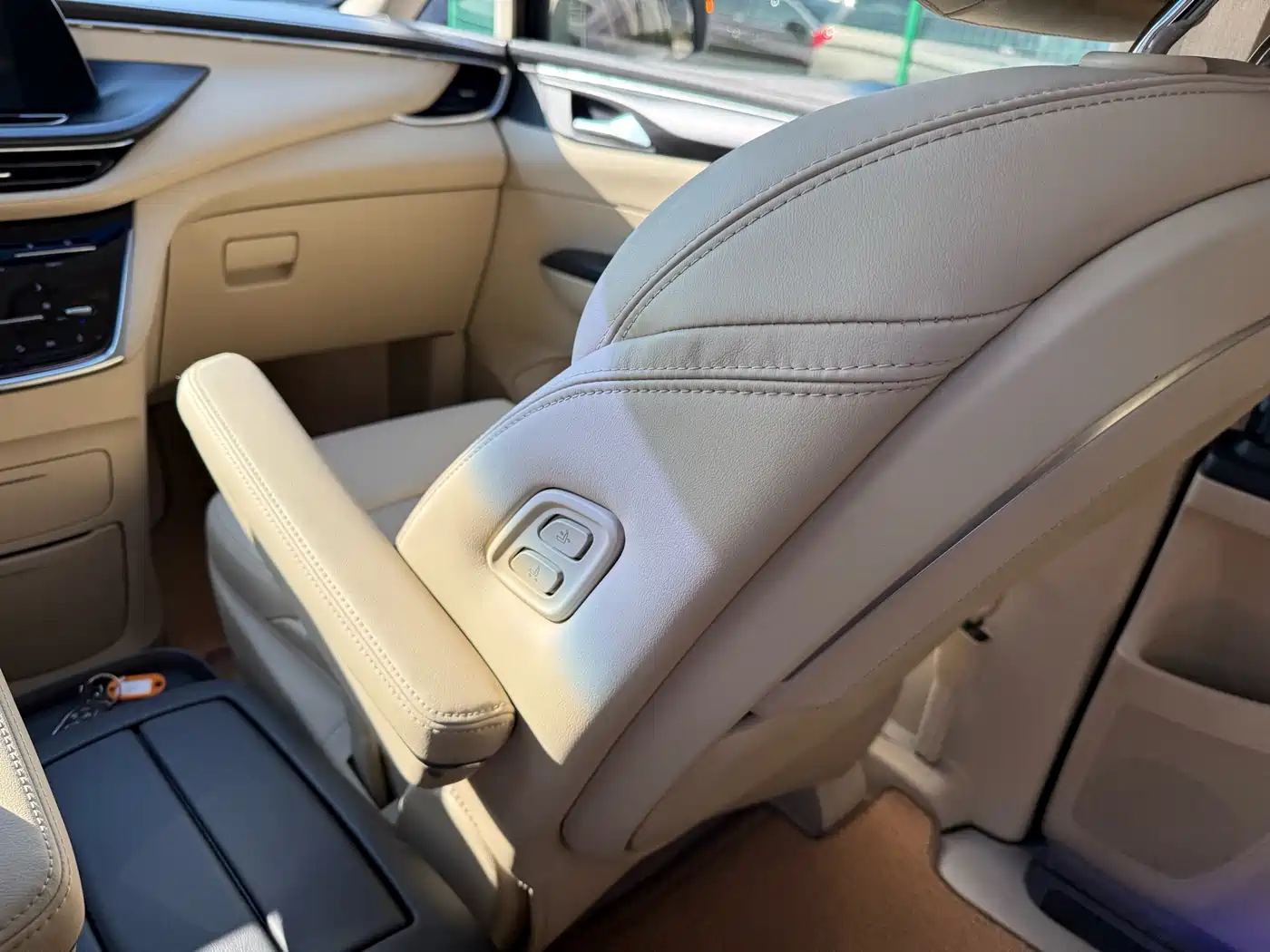 Buick GL8 2022 ES Landmark 653T Luxury фото 16
