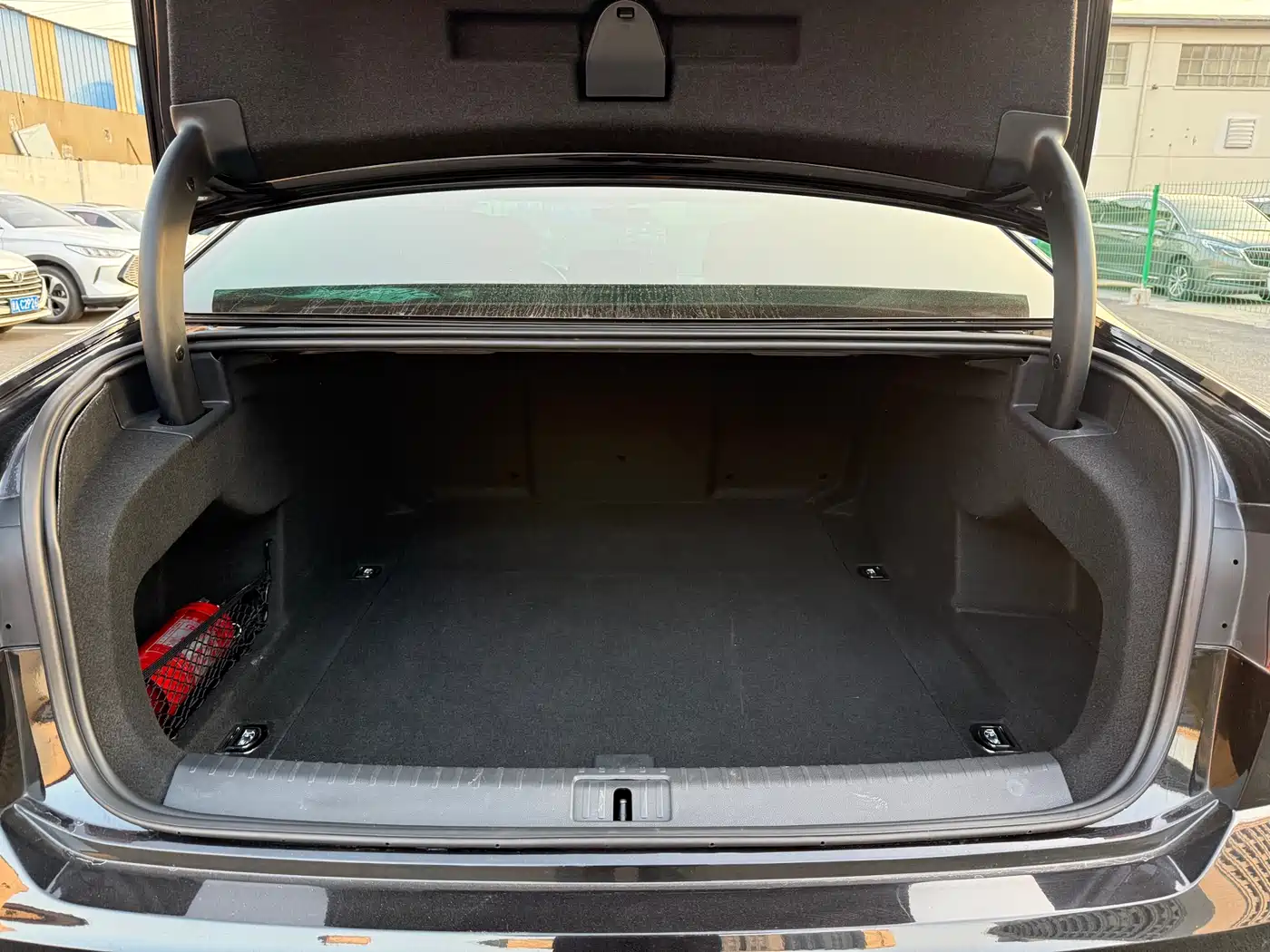 Volkswagen Phideon 2019 380TSI 2WD Business Edition China V фото 24