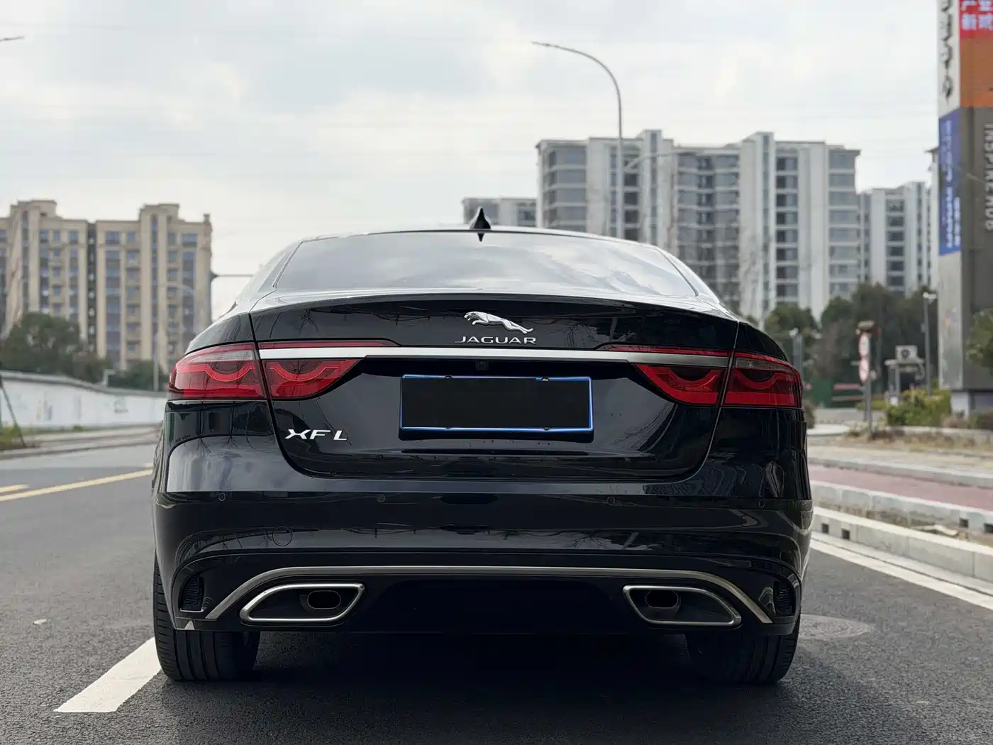 JAGUAR XFL