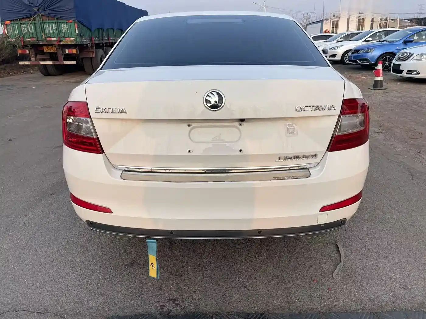 Škoda Octavia 2017 1.6L Auto QianXing фото 5