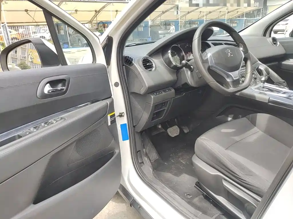 Peugeot 3008 2016 2015 1.6THP Automatic Classic Edition