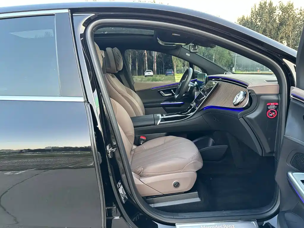 Mercedes-Benz EQE SUV 2026 2024 500 4MATIC Pioneer Edition