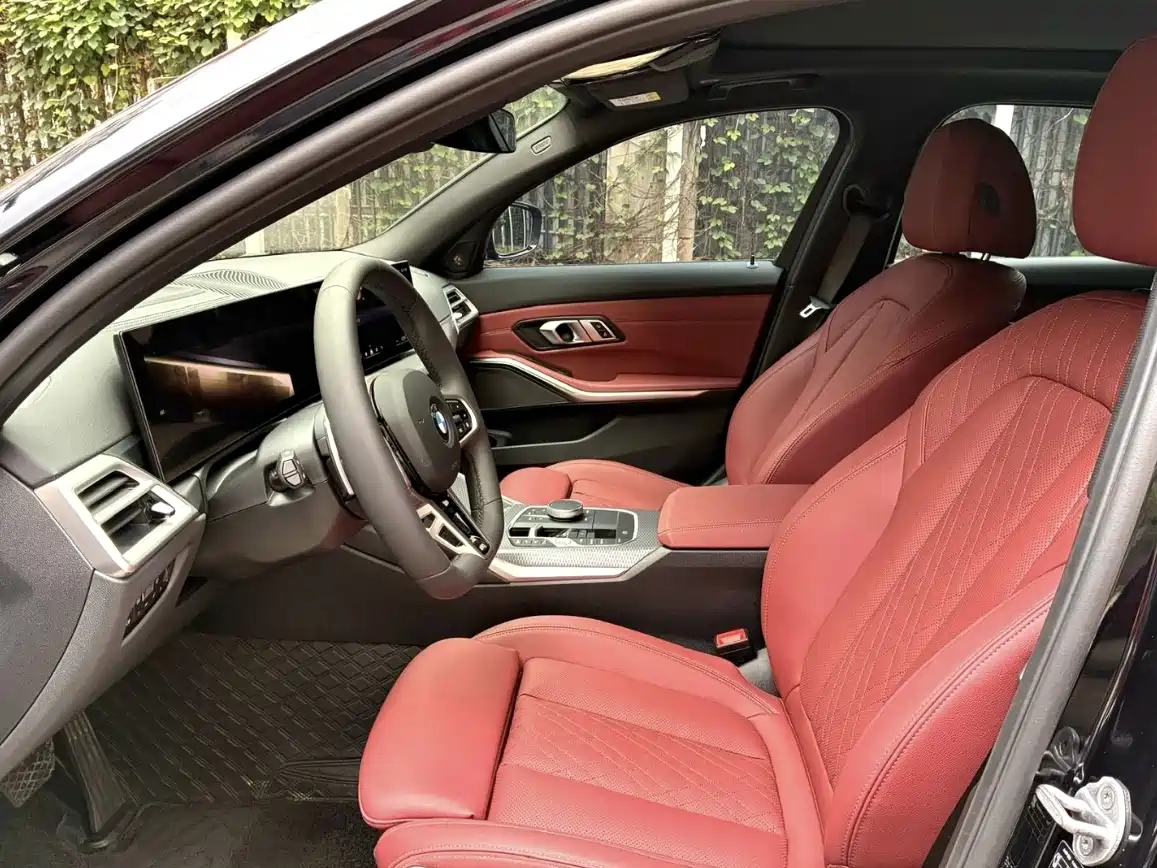 BMW 3 Series 2025 330Li M Sport Night Edition фото 5