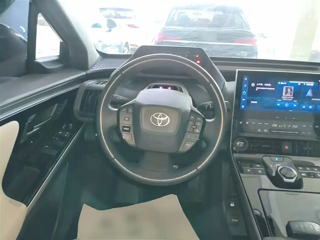 Toyota FAW Toyota bZ4X 2022 4WD High Performance PRO Edition фото 11
