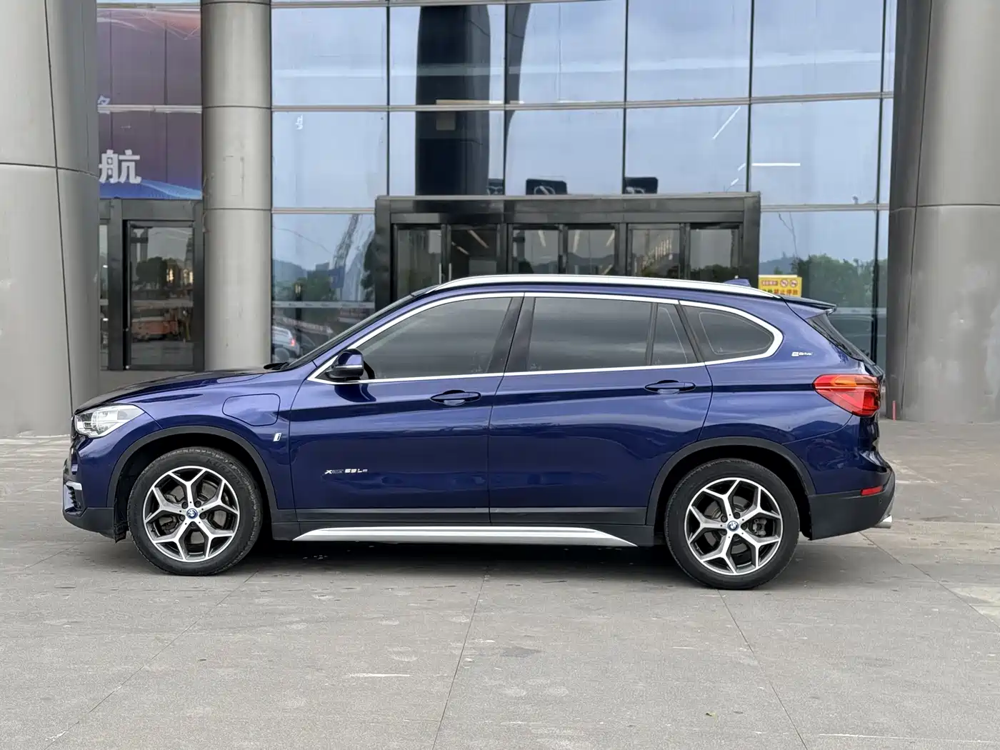 BMW X1 New Energy 2018 xDrive25Le Luxury Model фото 4